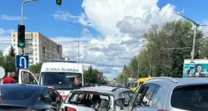 У Львові нетверезий водій спричинив масштабну ДТП на Стрийській: травмовано двох людей