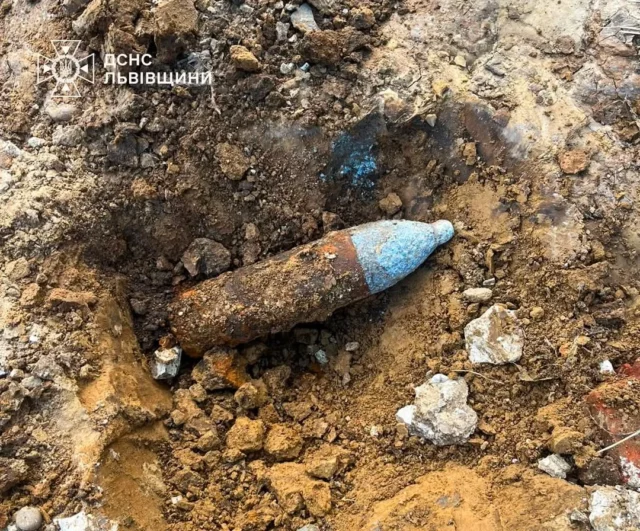 image У селі Голубиця на Золочівщині знищили артснаряд часів Другої світової