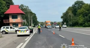 Поблизу Львова на трасі Львів–Шегині зіткнулися два авто, травмований водій Skoda