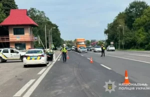 Поблизу Львова на трасі Львів–Шегині зіткнулися два авто, травмований водій Skoda Поблизу Львова на трасі Львів–Шегині зіткнулися два авто, травмований водій Skoda