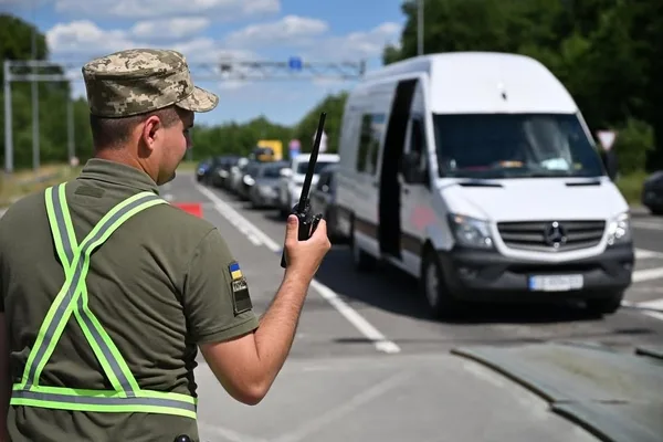 image На «Краковці», «Шегинях» та «Грушеві» черги на вʼїзд в Україну
