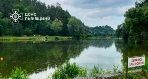 У селі Тростянець на озері загинув чоловік під час купання