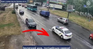 У Львові патрульні супроводили до лікарні 6-річну дівчинку після ураження блискавкою