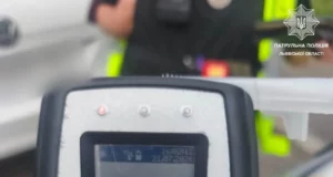На вулиці Пасічній водій перевищив швидкість, не зупинився та виявився нетверезим