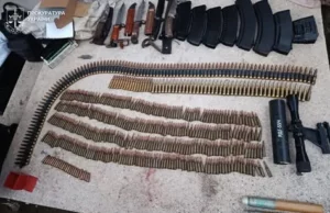 На Львівщині судитимуть 60-річного чоловіка за зберігання арсеналу зброї вдома