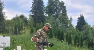 Фахівці КП «Доля» впорядкували меморіал на Верецькому перевалі