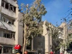 У Львові з-під завалів будинку деблокували девʼятьох людей