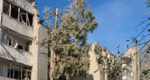 У Львові з-під завалів будинку деблокували девʼятьох людей