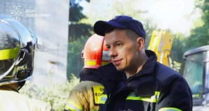 Рятувальники продовжують ліквідацію наслідків ворожої атаки станом на 21:00