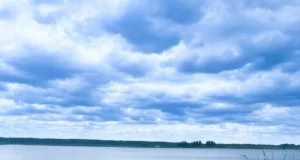 У Соснівці рятувальники зняли з острова двох підлітків із пошкодженого човна