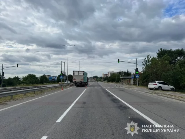 image У Солонці вантажівка травмувала 5-річну дівчинку, поліція відкрила провадження