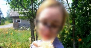 На Золочівщині рятувальники підняли рудого кота з 10-метрової криниці