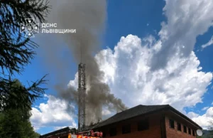У селі Коростів на Стрийщині загорівся дах одноповерхової будівлі