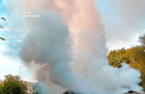 У Дрогобичі загорілися три металеві гаражі, рятувальники вберегли ще чотири