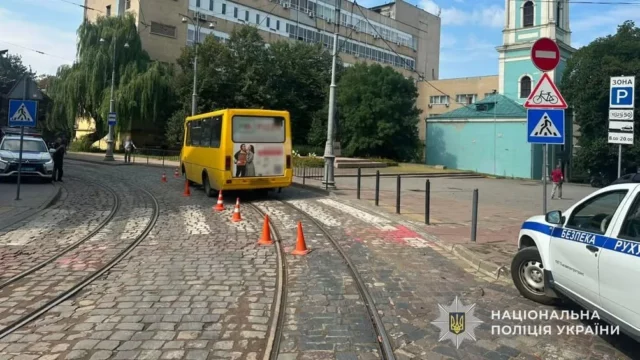 image У центрі Львова автобус травмував 21-річну пішохідку