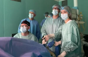 У Львові прооперували жінку, в якої майже половина шлунка змістилася в грудну порожнину