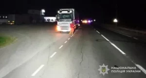 На Стрийщині на трасі Київ–Чоп вантажівка смертельно травмувала пішохода