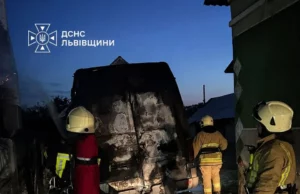 У селі Нова Кам'янка на Львівщині згорів автомобіль Mercedes-Benz Sprinter
