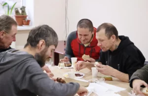 (Українська) У Львові запускають «Мобільний простір підтримки» для бездомних У Львові запускають «Мобільний простір підтримки» для бездомних