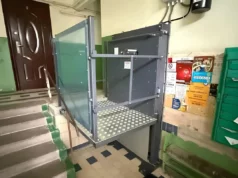 У Львові з початку року встановили 37 підйомників для людей з інвалідністю У Львові з початку року встановили 37 підйомників для людей з інвалідністю