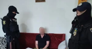 На Львівщині чоловіка підозрюють у систематичному зґвалтуванні неповнолітньої падчерки