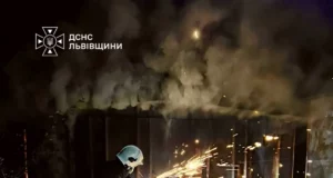У Шептицькому загорілися гаражі: вогнеборці врятували кооператив від поширення вогню