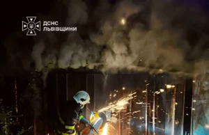 У Шептицькому загорілися гаражі: вогнеборці врятували кооператив від поширення вогню