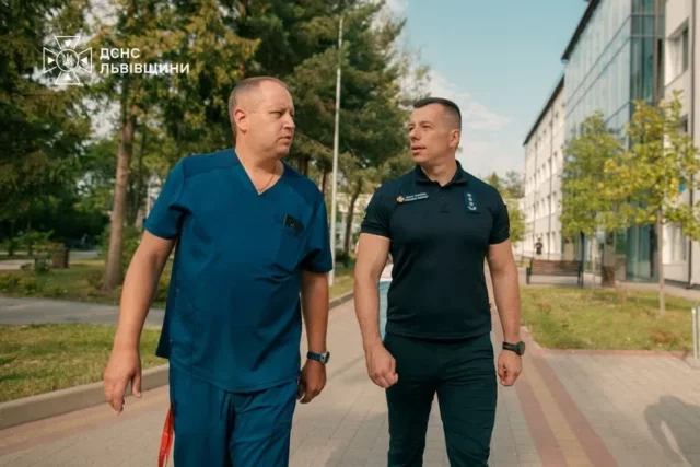 image Львівський рятувальник Ростислав Коваль проходить відновлення після поранення під час ліквідації наслідків ракетного удару
