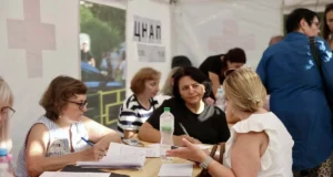 У Львові завершили роботу виїзні ЦНАПи біля будинків, пошкоджених ракетним ударом