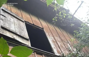 У Дрогобичі чоловік загинув після падіння з горища, жінці оголосили підозру