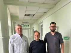 Хірурги Університетської лікарні ЛНМУ провели двоетапну операцію пацієнту з чотирма грижами