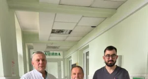Хірурги Університетської лікарні ЛНМУ провели двоетапну операцію пацієнту з чотирма грижами