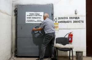 У Львові перевірили укриття на Володимира Великого в будівлі «Вільної України» У Львові перевірили укриття на Володимира Великого в будівлі «Вільної України»