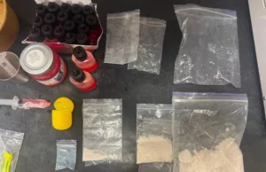 Пару з Дрогобицького району підозрюють у зберіганні амфетаміну для збуту у Львові Пару з Дрогобицького району підозрюють у зберіганні амфетаміну для збуту у Львові