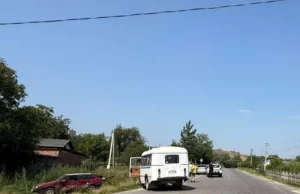 У селі Попелі зіткнулися ВАЗ-2109 та автобус, травмований водій легковика