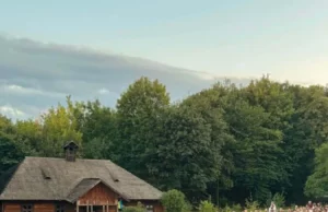 На День Незалежності до Шевченківського гаю у Львові прийшли понад 3 тисячі людей На День Незалежності до Шевченківського гаю у Львові прийшли понад 3 тисячі людей