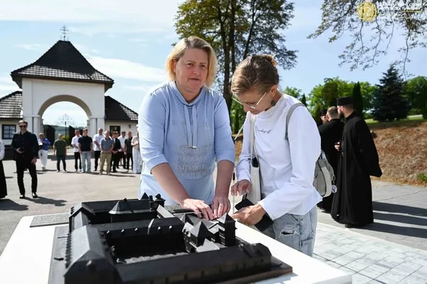 image В Унівській лаврі відкрили тактильну мініскульптуру монастиря