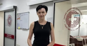 Львівські медики допомагають одеситці, пораненій ударом «шахеда», позбутися шрамів війни