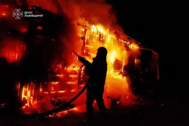 image У Переволочній на Золочівщині рятувальники загасили пожежу житлового будинку