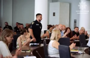 У Львові відзначили патрульних, які допомагали після ракетного удару