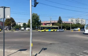 У Львові на вулиці Любінській автомобіль травмував пішохода