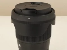 Светосильный фикс Sigma 16mm f/1.4 DC DN для стримов и съемки видео в полутьме на кроп-камерах Sony