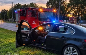У Львові рятувальники допомогли водієві, якому стало зле за кермом