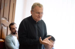 Справу щодо землі колишнього ринку «Добробут» знову розглянули в апеляційному суді за участі Андрія Садового Справу щодо землі колишнього ринку «Добробут» знову розглянули в апеляційному суді за участі Андрія Садового