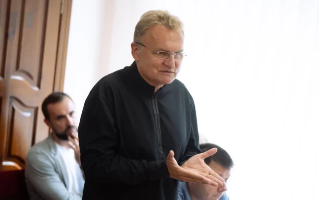 image Справу щодо землі колишнього ринку «Добробут» знову розглянули в апеляційному суді за участі Андрія Садового