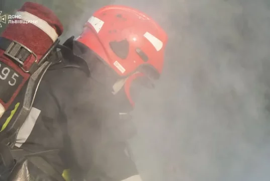 У селі Боянець Шептицького району вночі горів житловий будинок: постраждала жінка