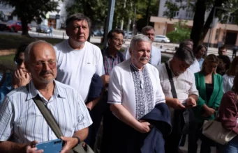 У Львові відкрили вулицю Академіка Ігоря Юхновського та пам’ятну стелу