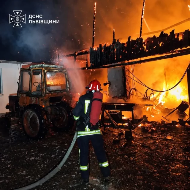 image У селі Уріж на Дрогобиччині загорілася господарська будівля
