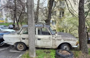 У Львові примусово приберуть ще 25 занедбаних автівок з вулиць