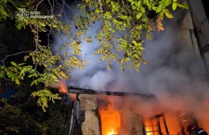 У Львові вогнеборці врятували житловий будинок від пожежі У Львові вогнеборці врятували житловий будинок від пожежі